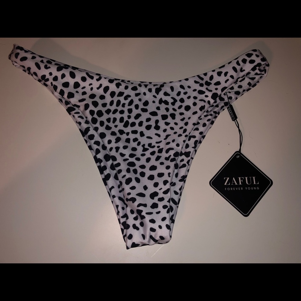 leopard printed bikini bottoms